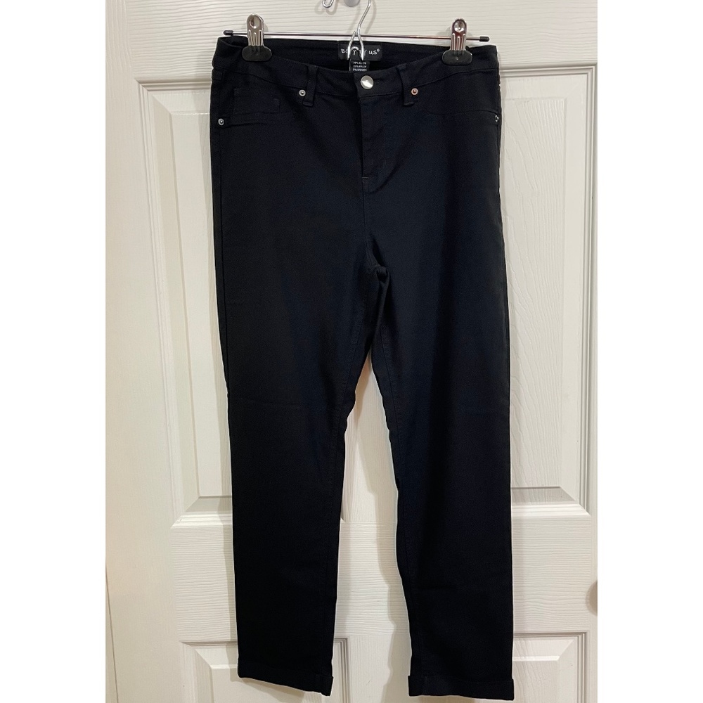Body by us dress pants size M